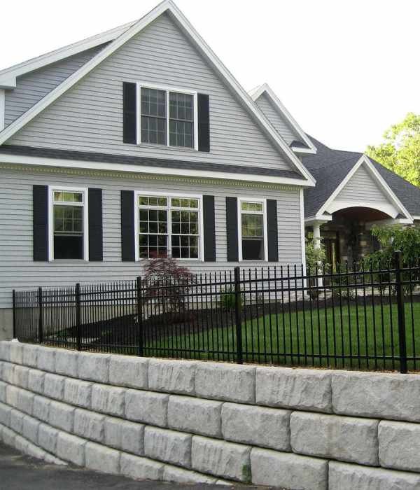 Aluminum fence installed in lubbock provides long-lasting corrosion resistance, elegant style, and virtually no maintenance for enhanced curb appeal.